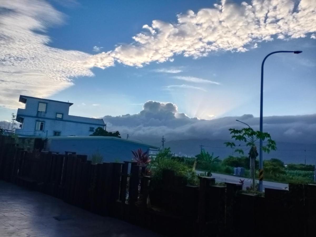 Yu Hai B&B Цзяоси Экстерьер фото