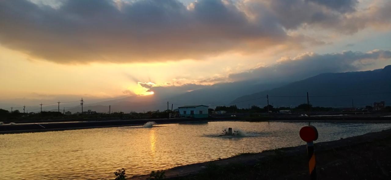 Yu Hai B&B Цзяоси Экстерьер фото