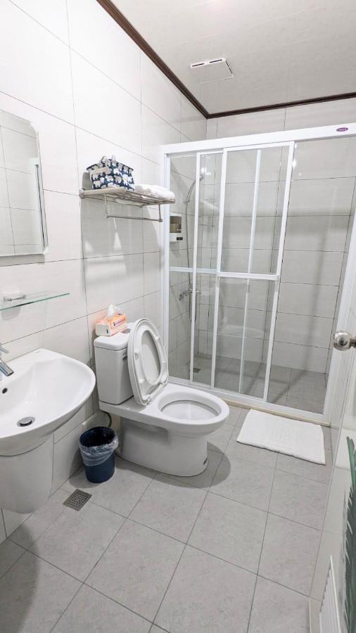 Yu Hai B&B Цзяоси Экстерьер фото